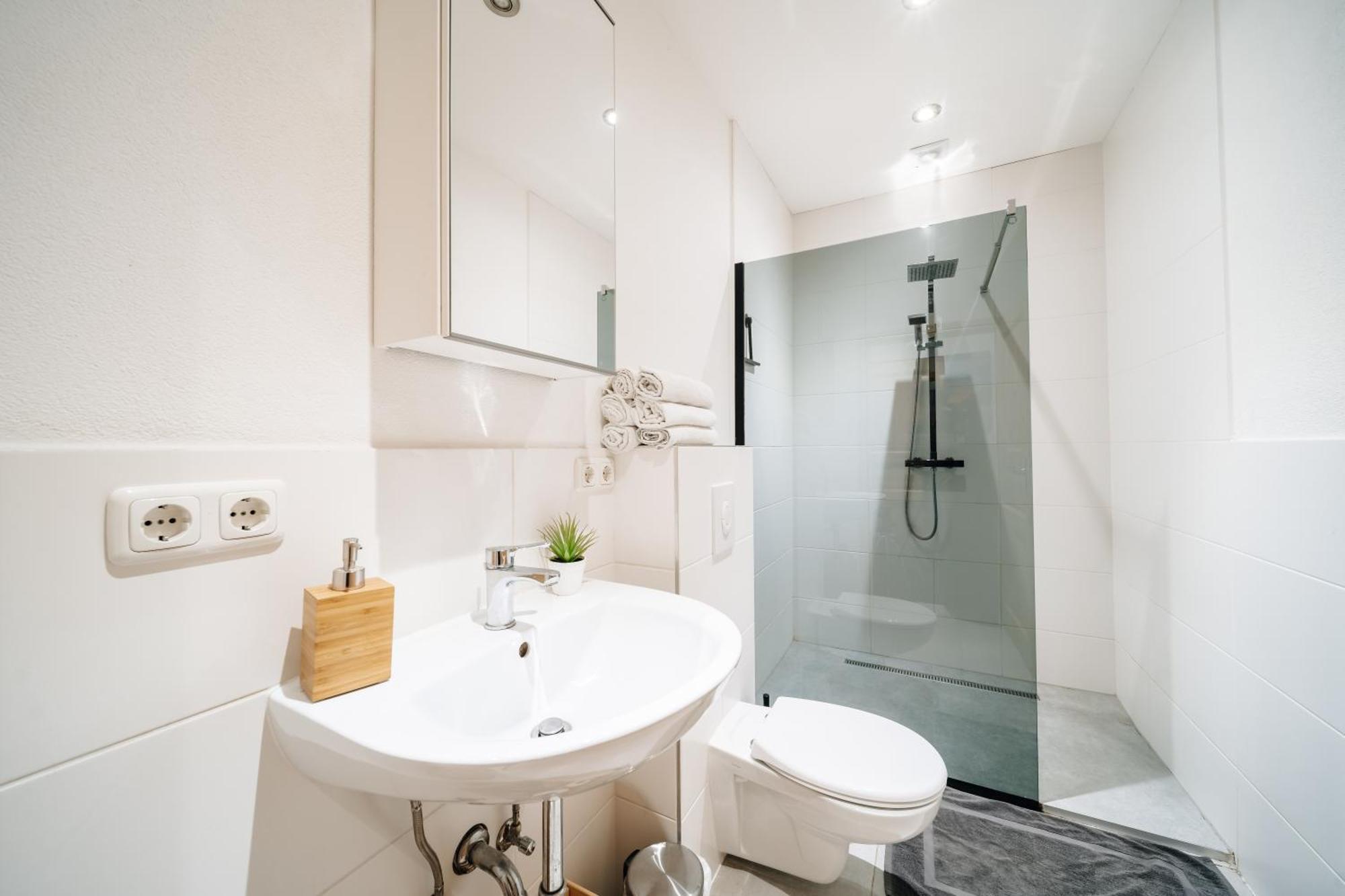 Bismarck Apt Mit Schoenem Balkon Bad Ems Exterior photo